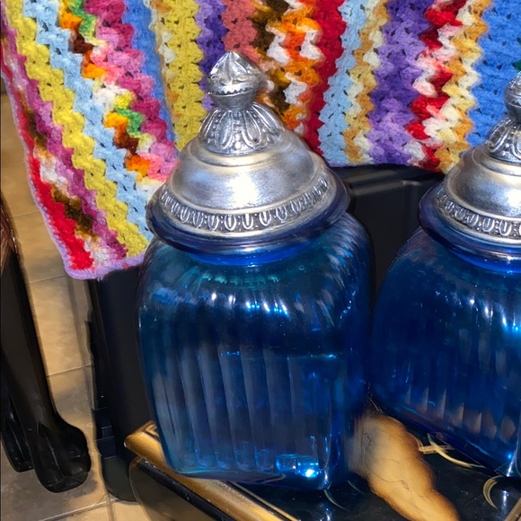 BX50 Blue Glass Canisters with Silver Lids set of 2 - Picture 4 of 6